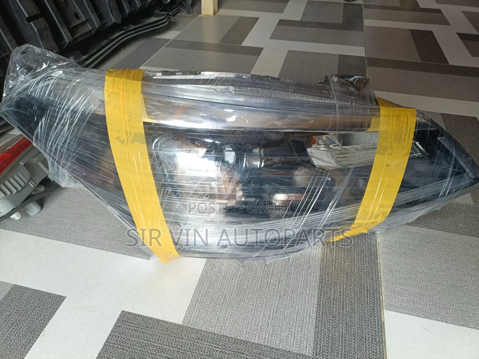 Headlight TOYOTA BELTA 2024