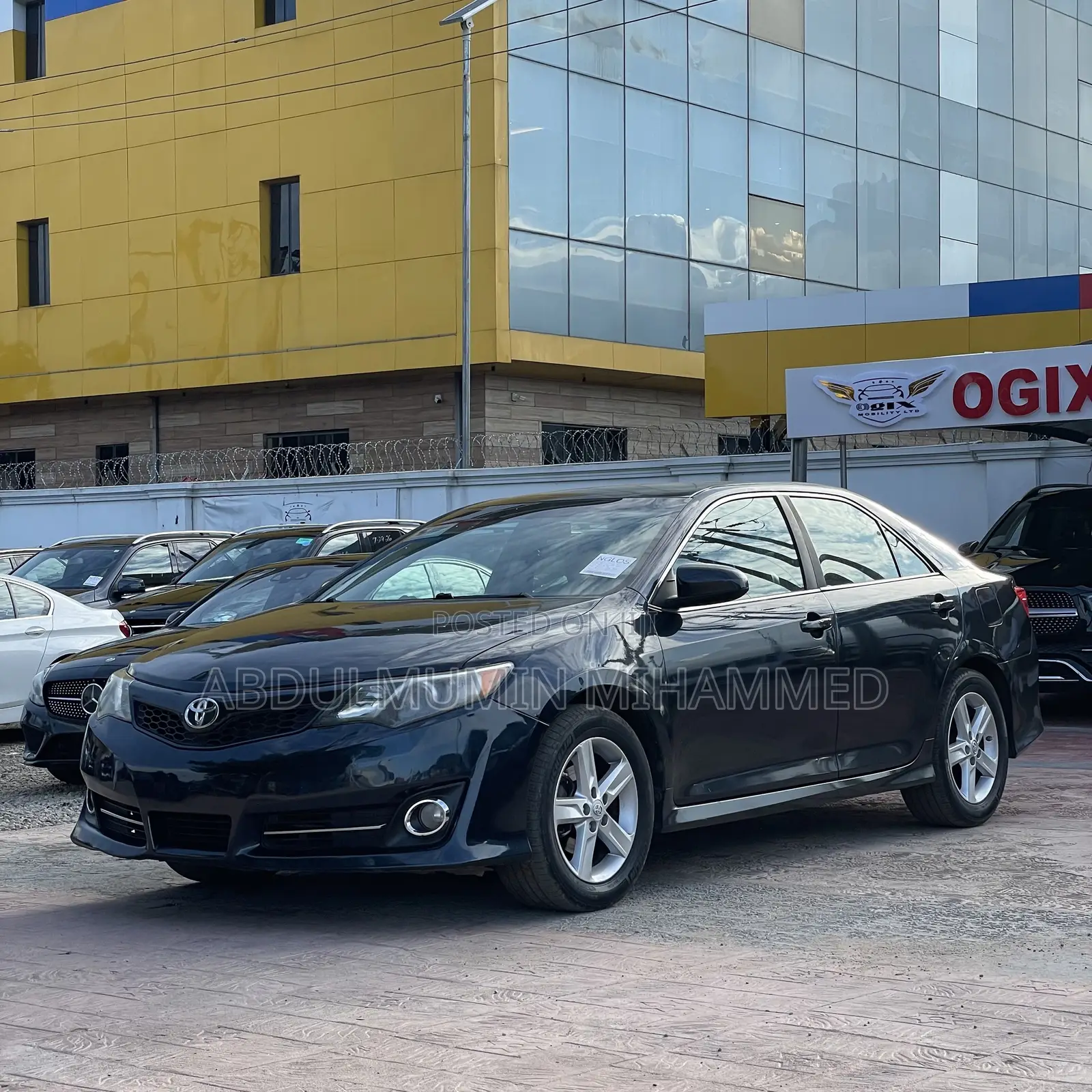 Toyota Camry SE V6 4dr Sedan (3.5L 6cyl 6A) 2013 Black