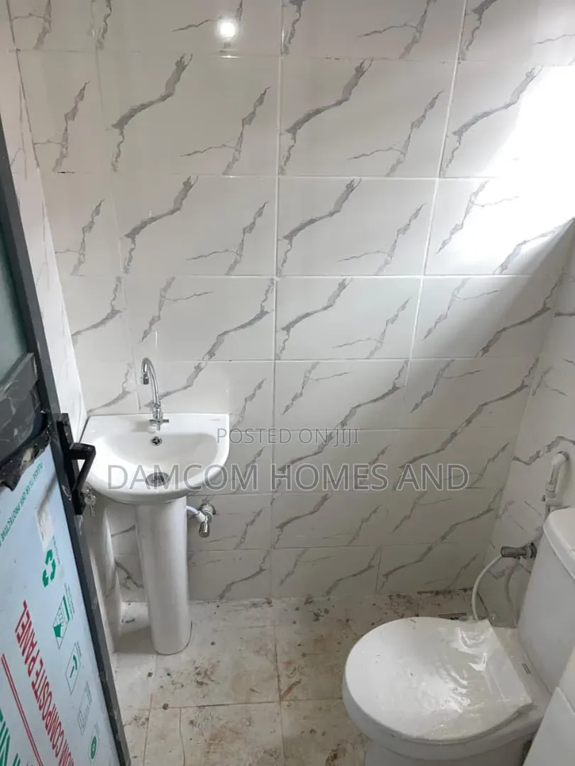 3bdrm Bungalow in Olakunle, Apata for sale