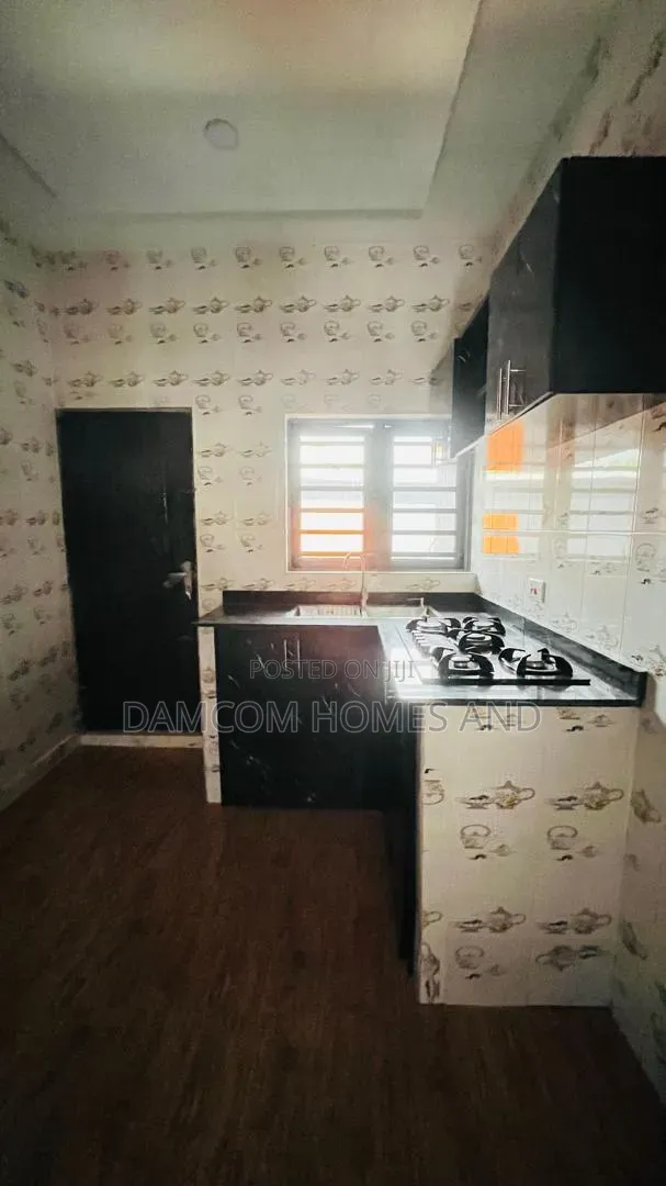 3bdrm Bungalow in Olakunle, Apata for sale
