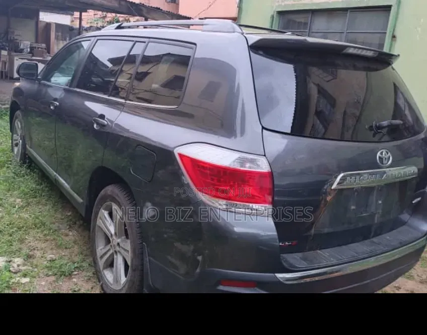 Toyota Highlander 2011 Gray