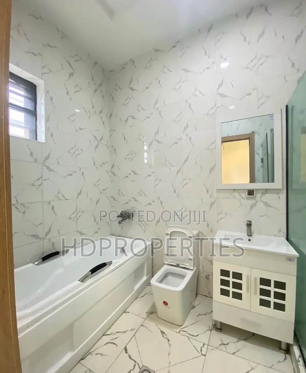 4bdrm Duplex in Gra Estate, Lagos Island / Lagos Island for rent