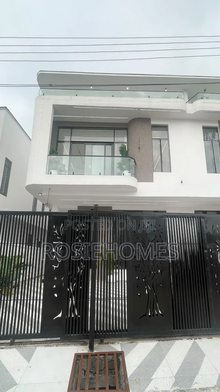 4bdrm Duplex in Ikota Gra for sale