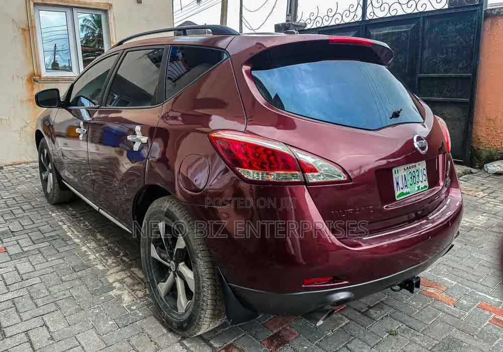 Nissan Murano 2011 Red