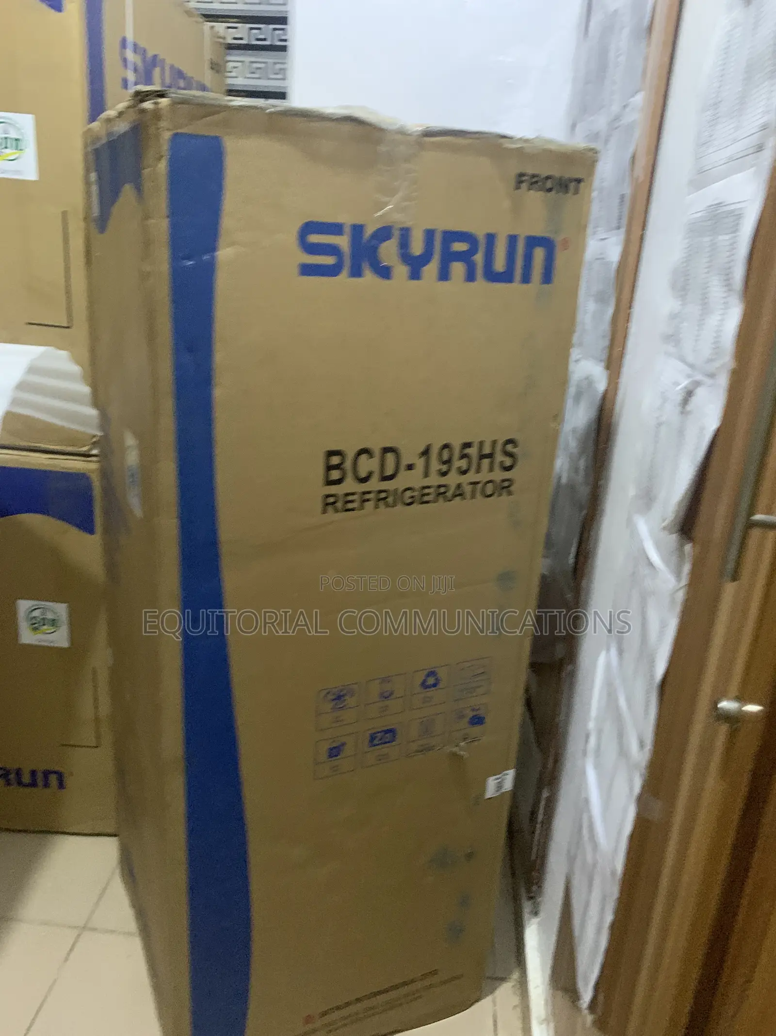 Skyrun BCD-195HS Refrigerator 195L – Compact Exterior