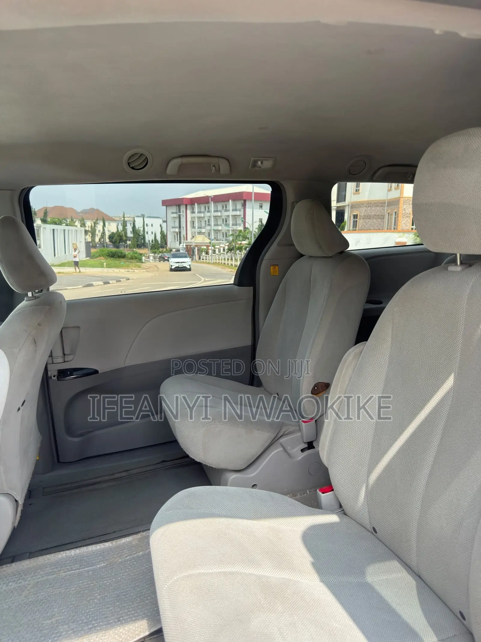 Toyota Sienna LE 7 Passenger 2010 Gray