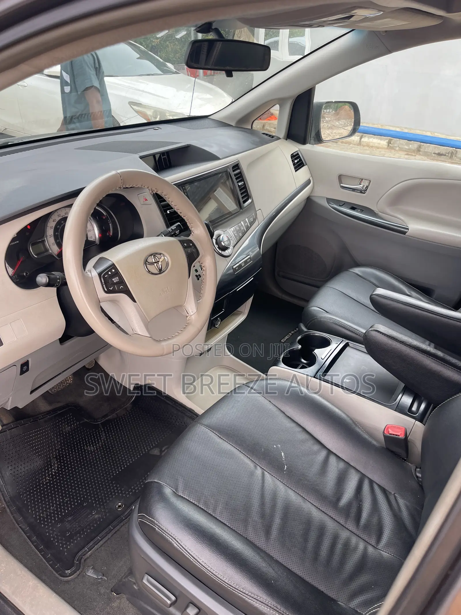 Toyota Sienna SE FWD 8-Passenger 2013 Gray
