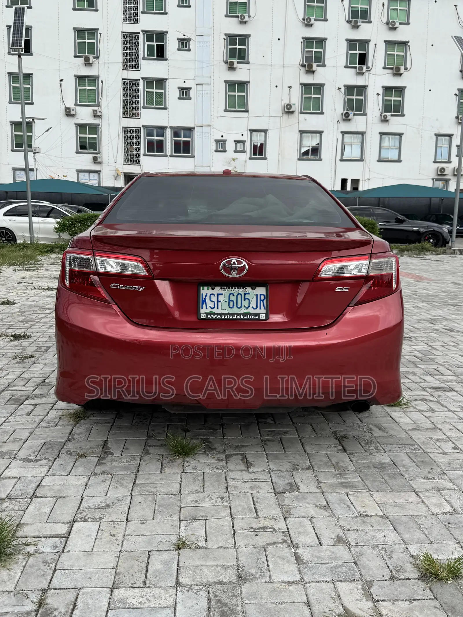 Toyota Camry SE 4dr Sedan (2.5L 4cyl 6A) 2013 Red