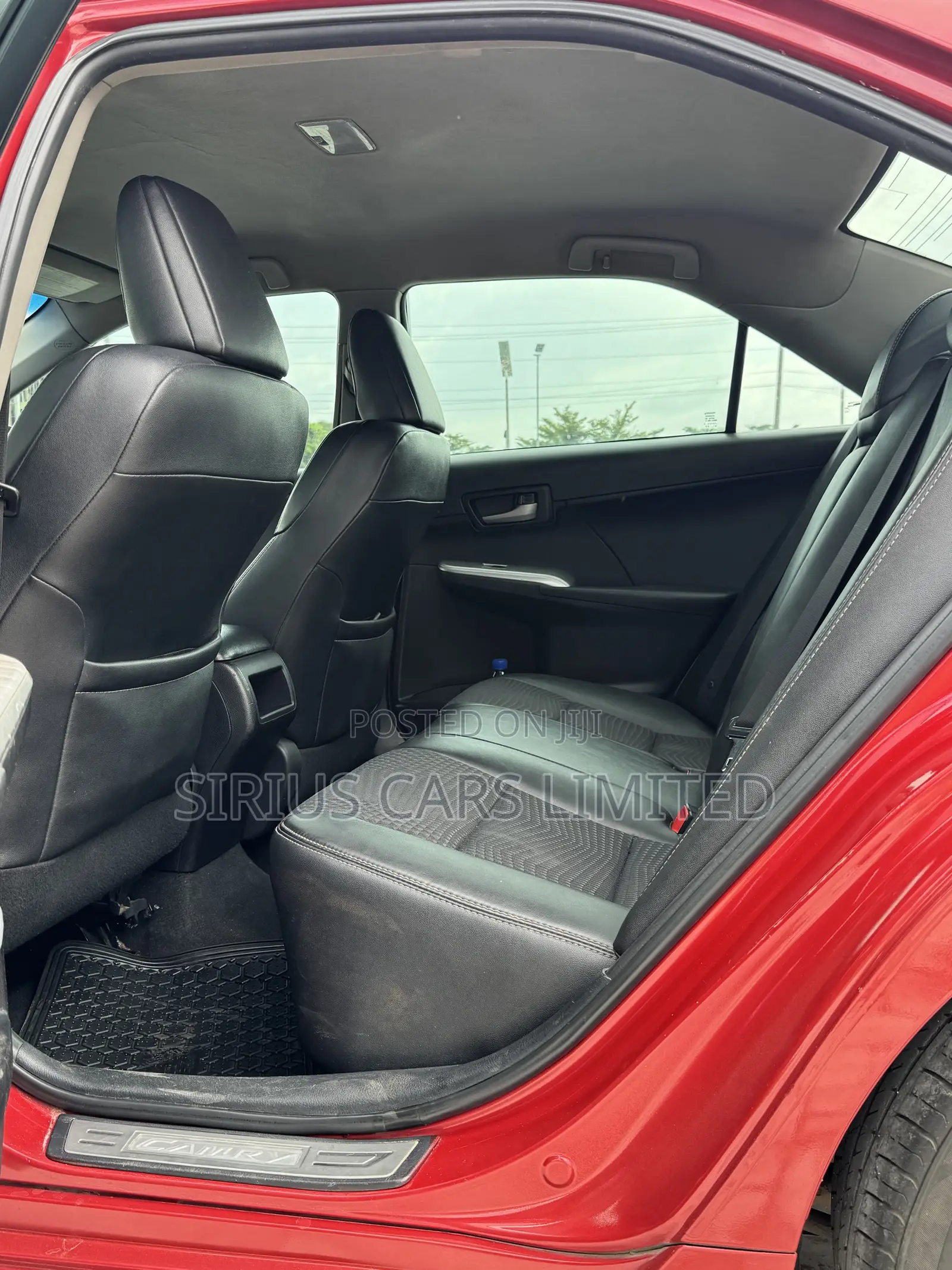 Toyota Camry SE 4dr Sedan (2.5L 4cyl 6A) 2013 Red