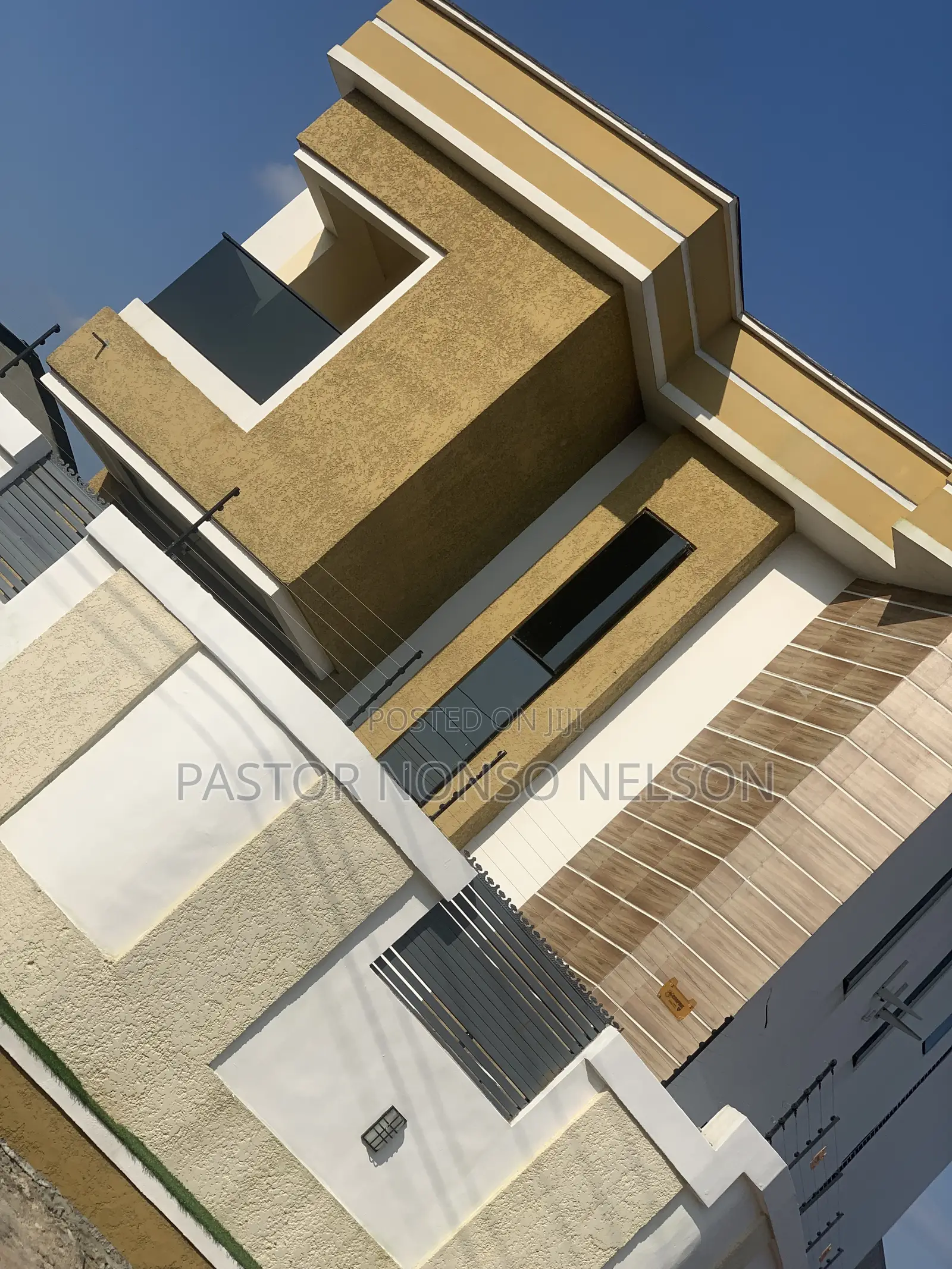 4bdrm Duplex in World Bank Housing for sale