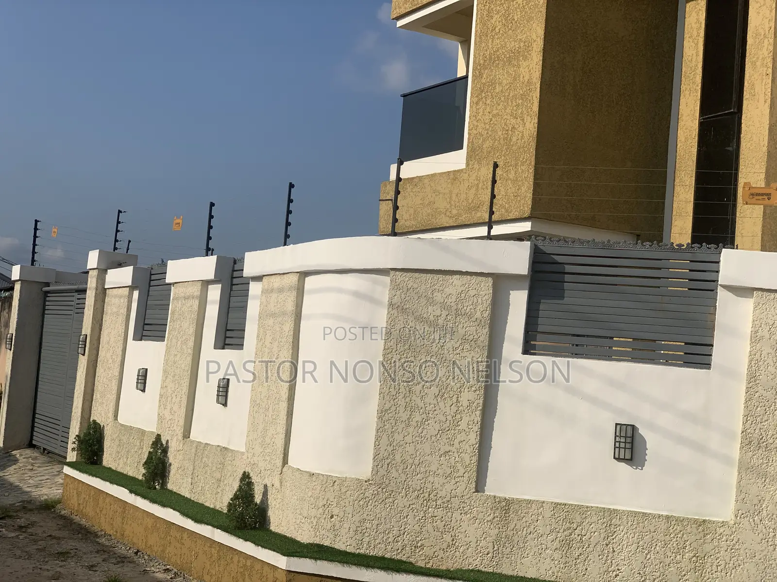4bdrm Duplex in World Bank Housing for sale