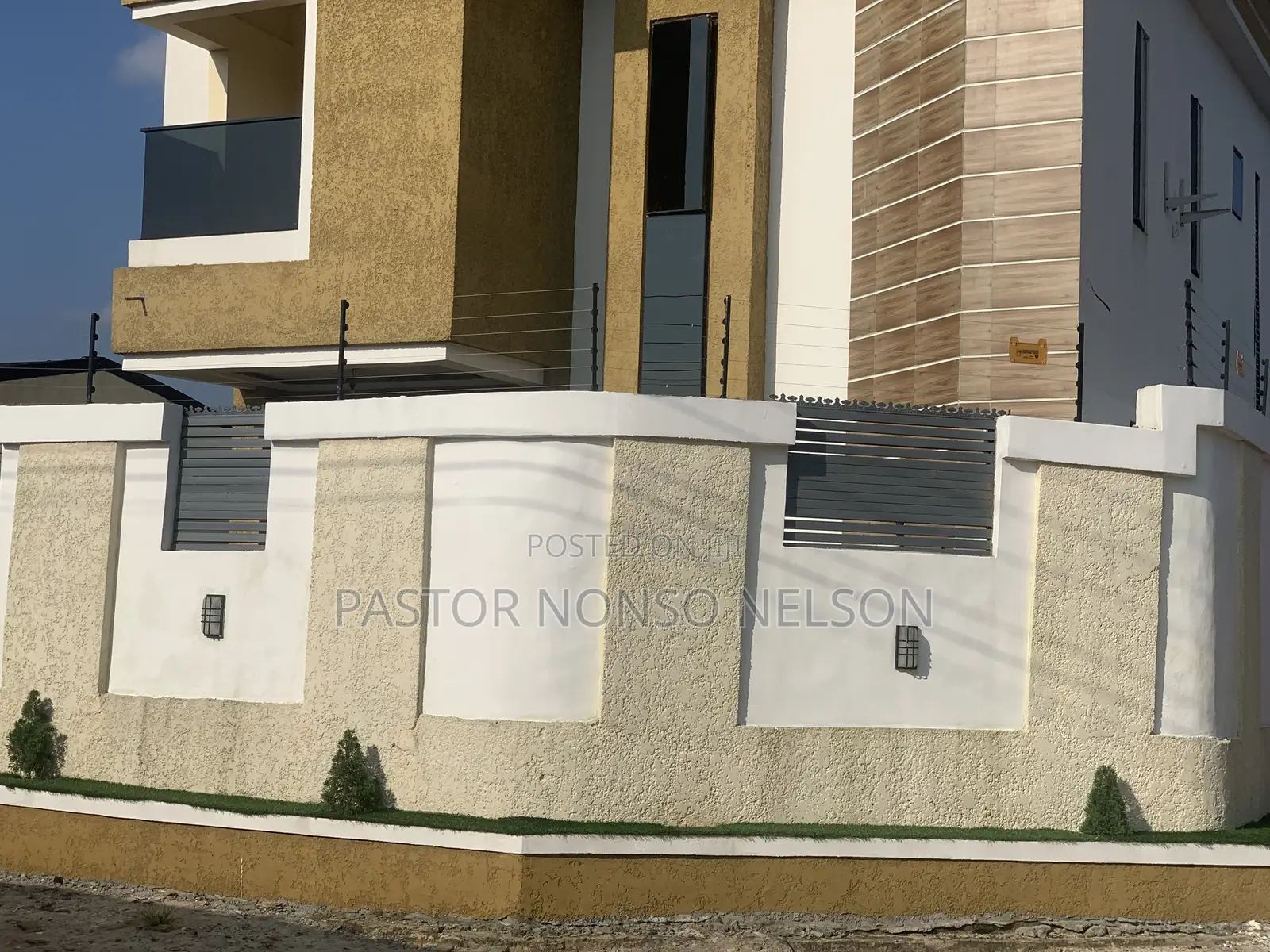 4bdrm Duplex in World Bank Housing for sale