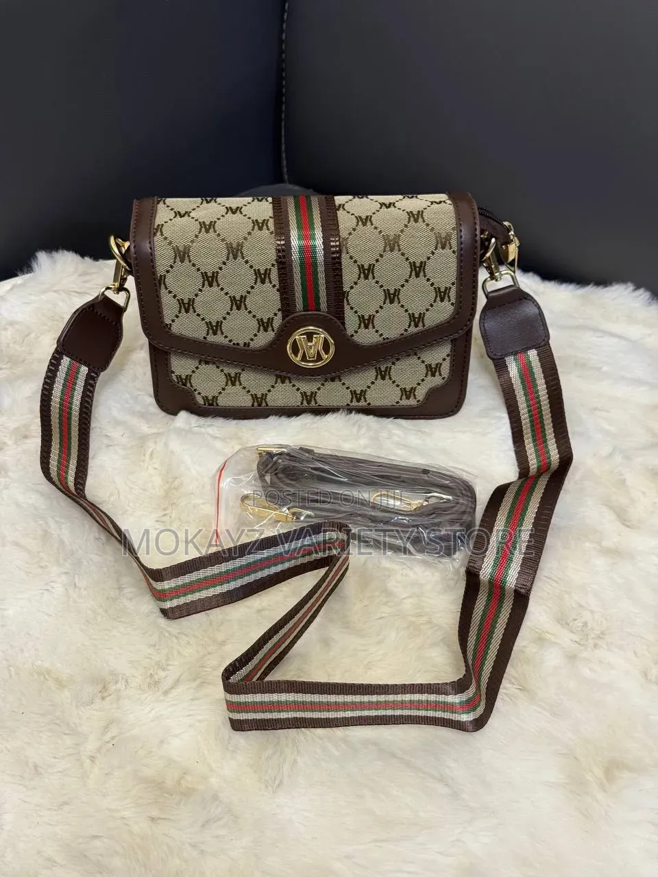 Retro-Inspired Versatile Shoulder & Crossbody Handbag