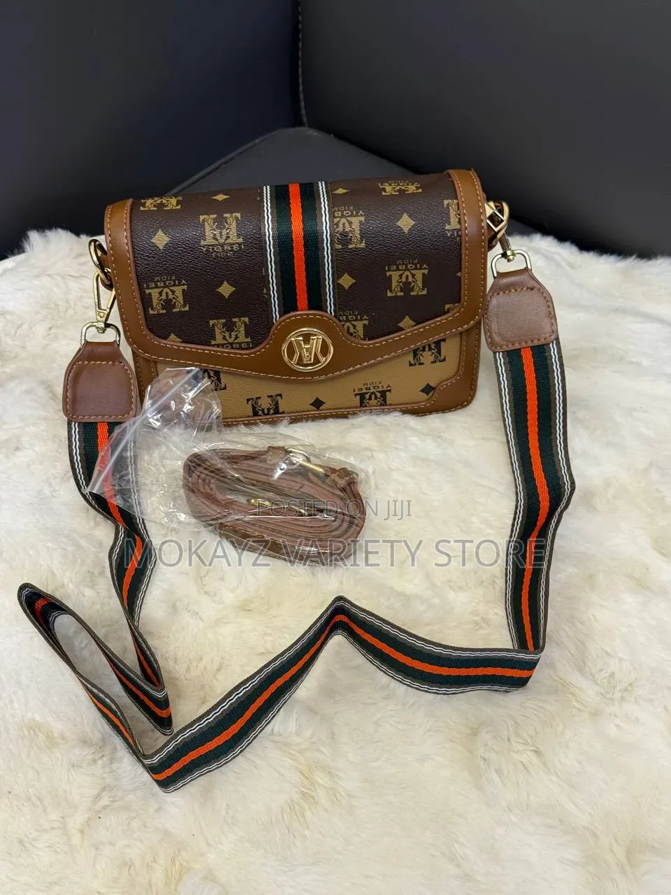 Retro-Inspired Versatile Shoulder & Crossbody Handbag