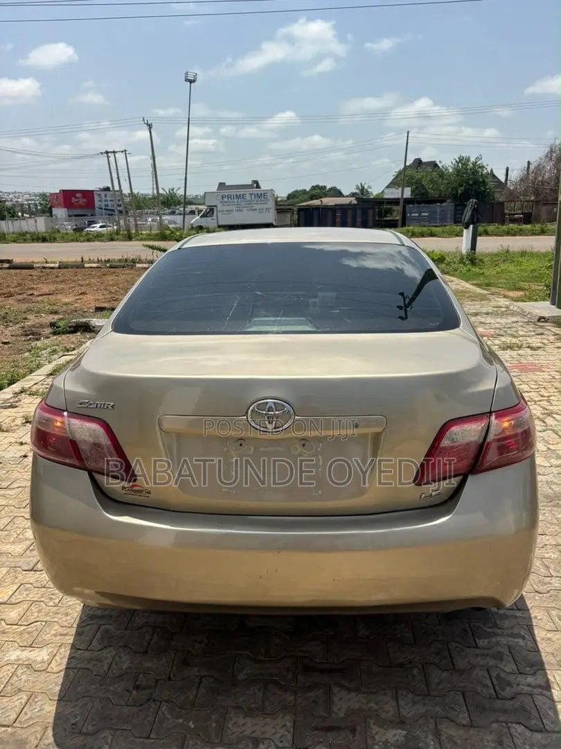Toyota Camry LE 4dr Sedan (2.4L 4cyl 5A) 2008 Gold