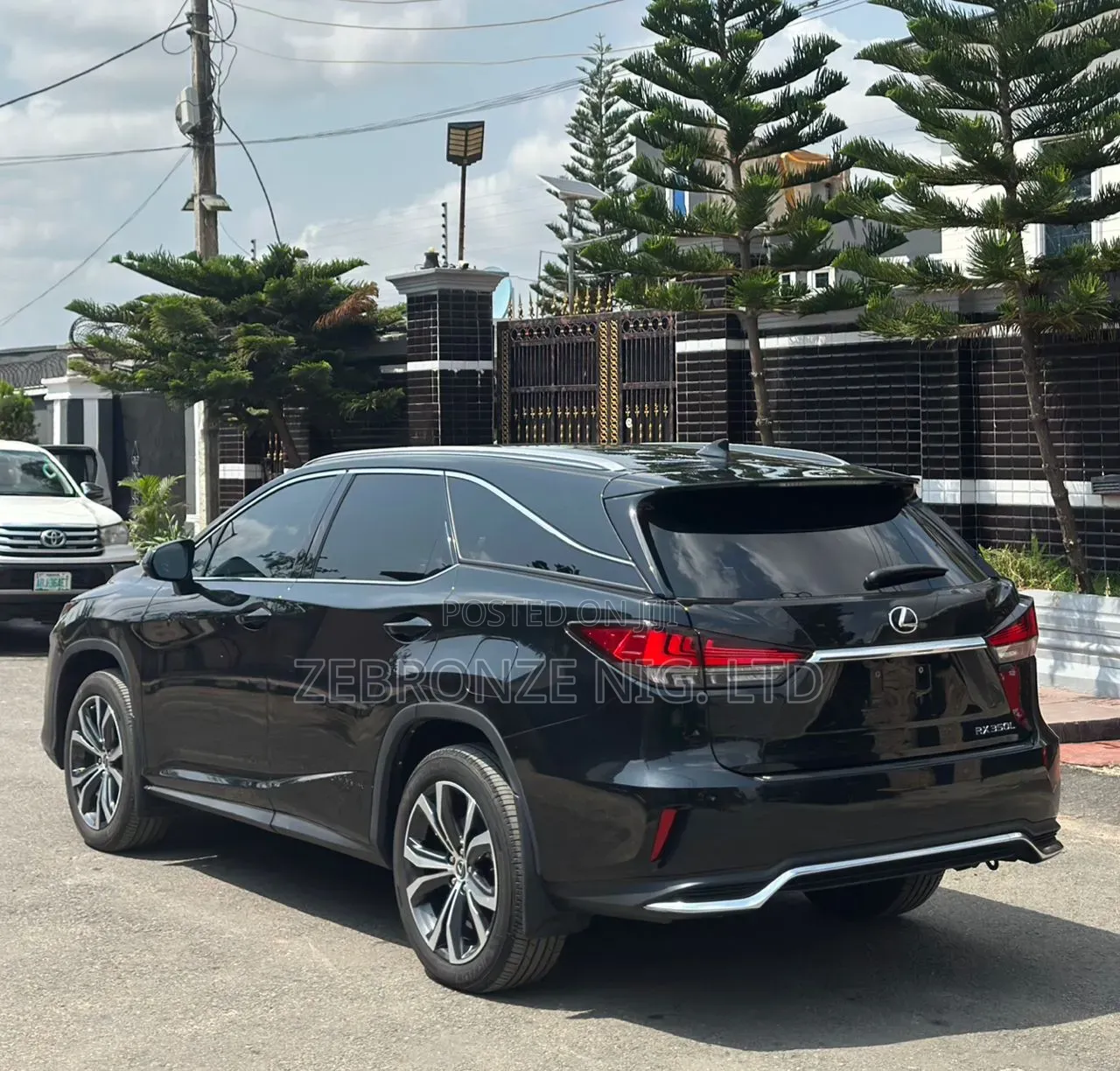 Lexus RX 2022 Black