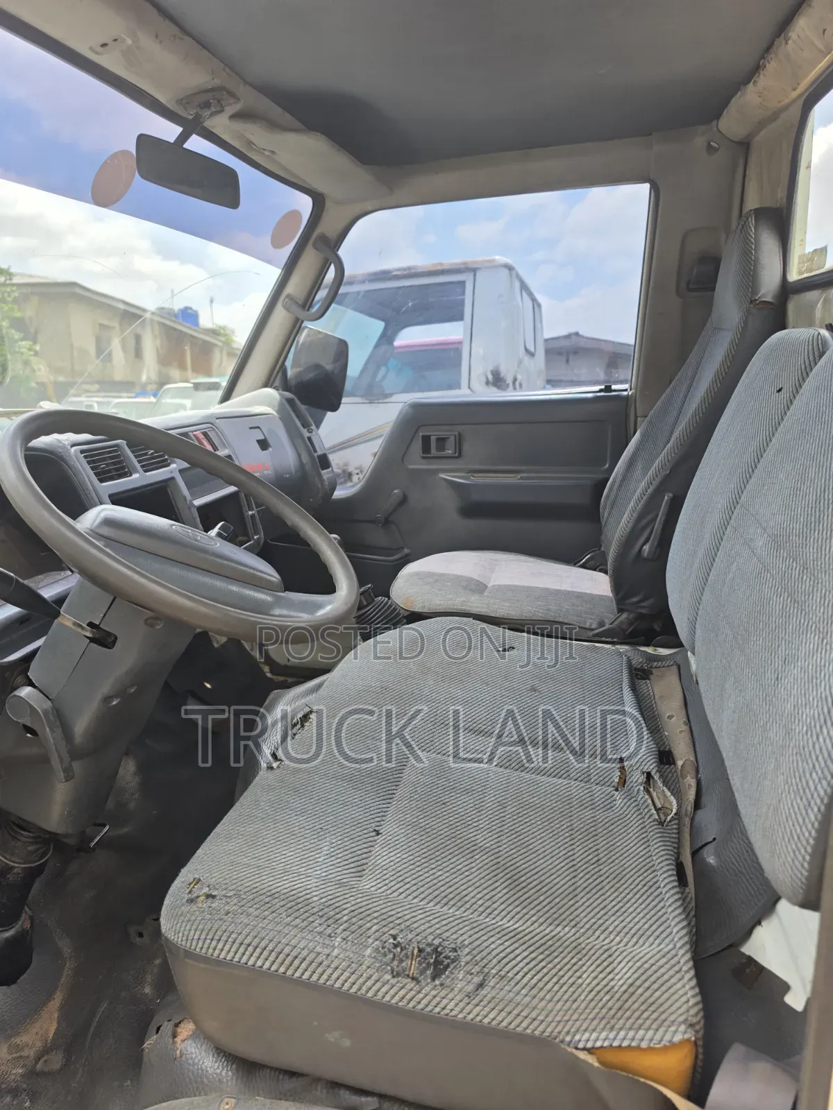 Toyota Dyna 100 First Body Registered