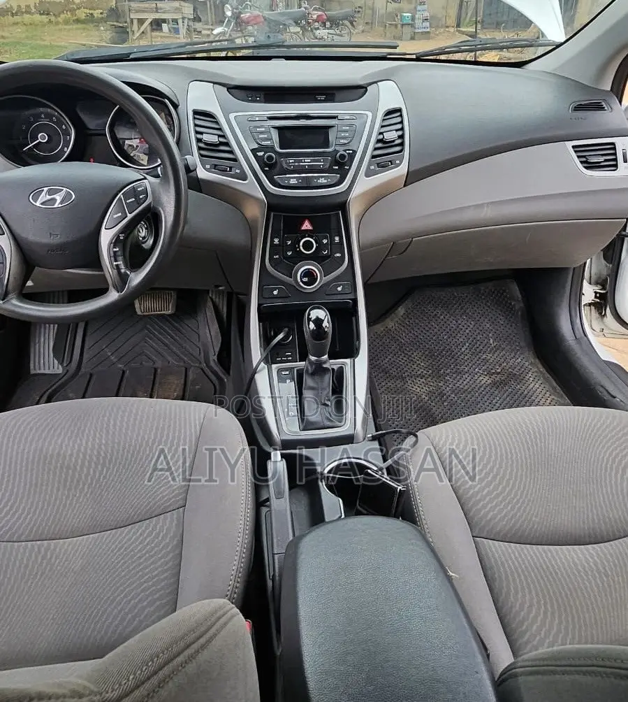 Hyundai Elantra 2014 White
