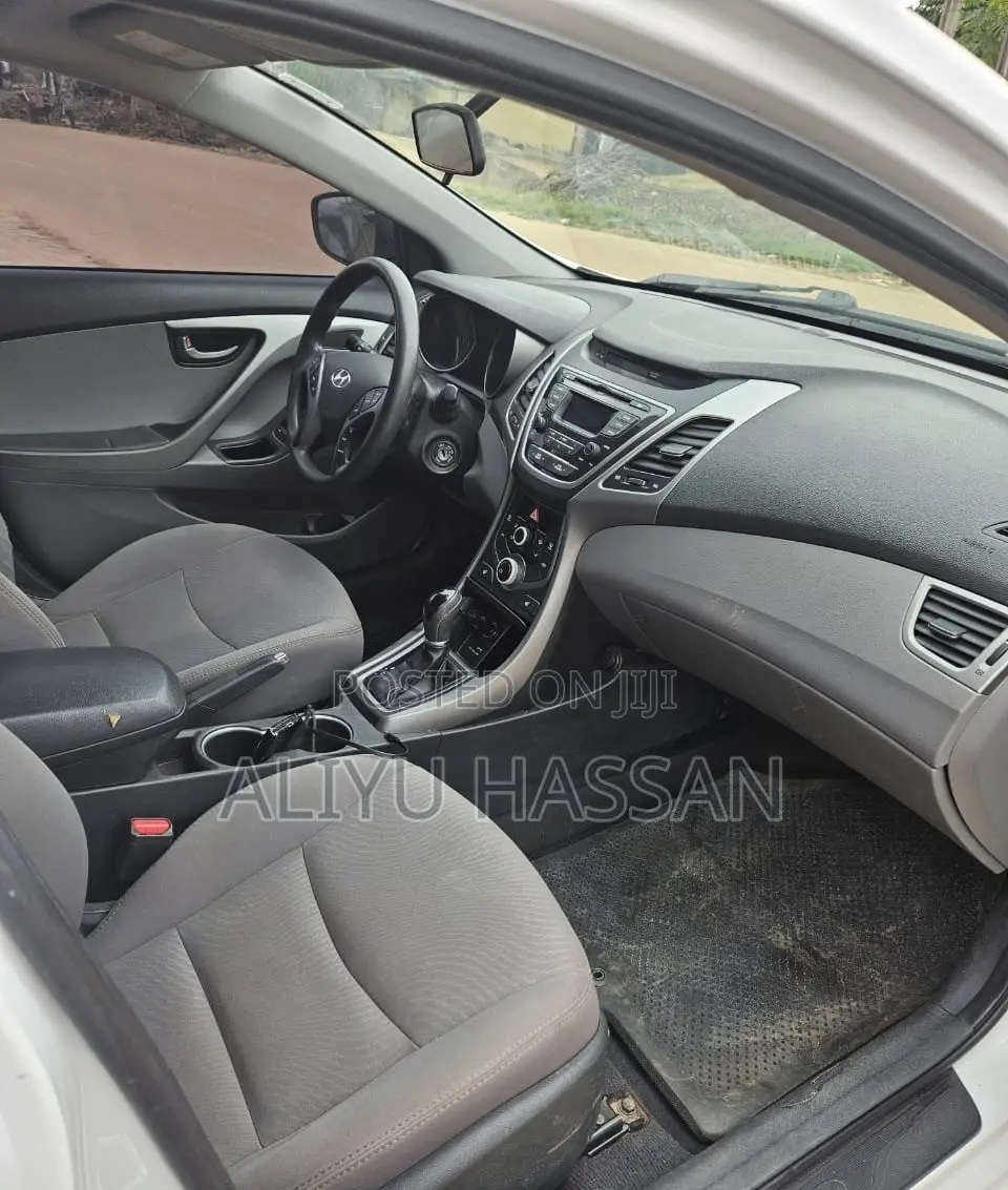 Hyundai Elantra 2014 White