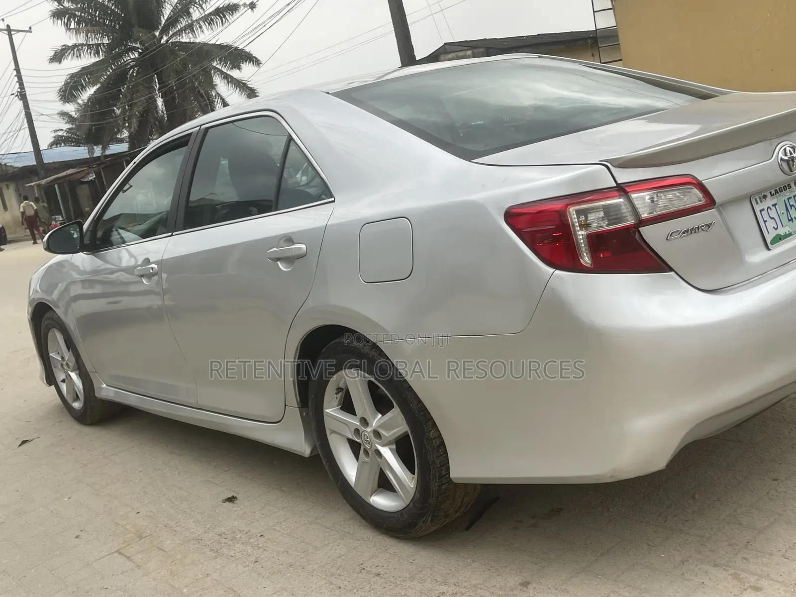 Toyota Camry SE 4dr Sedan (2.5L 4cyl 6A) 2013 Silver