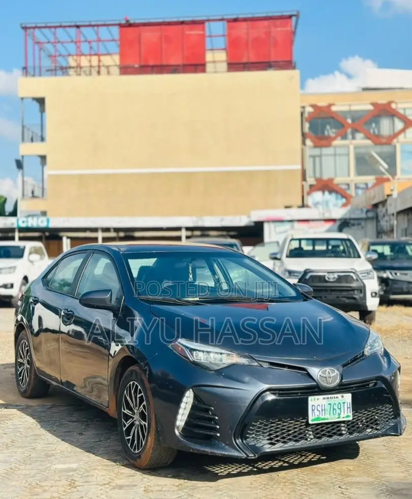 Toyota Corolla 2015 Black