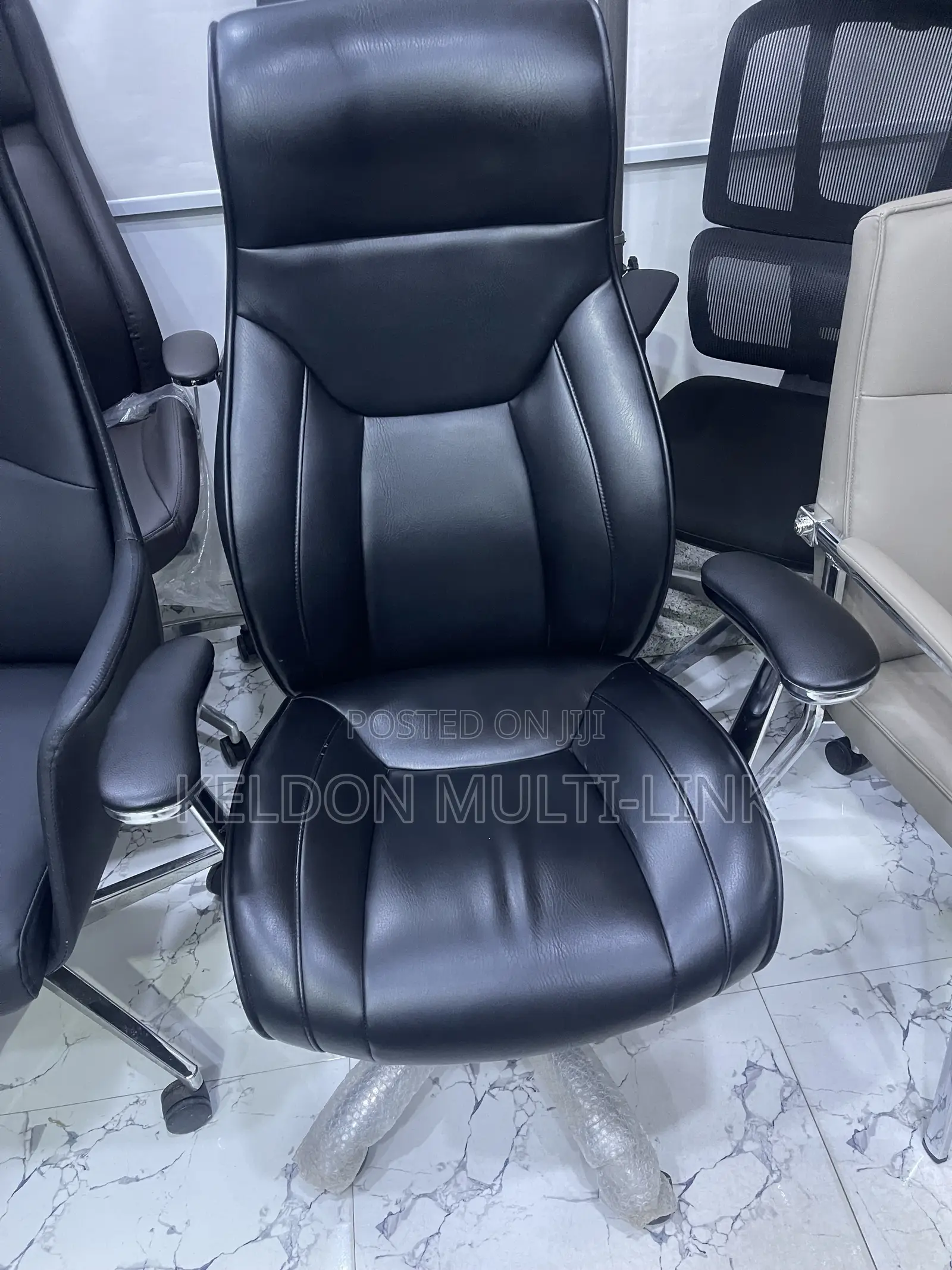 Leather Swivel Chair/Black/Brown/ Quality Foreign Leather Chair