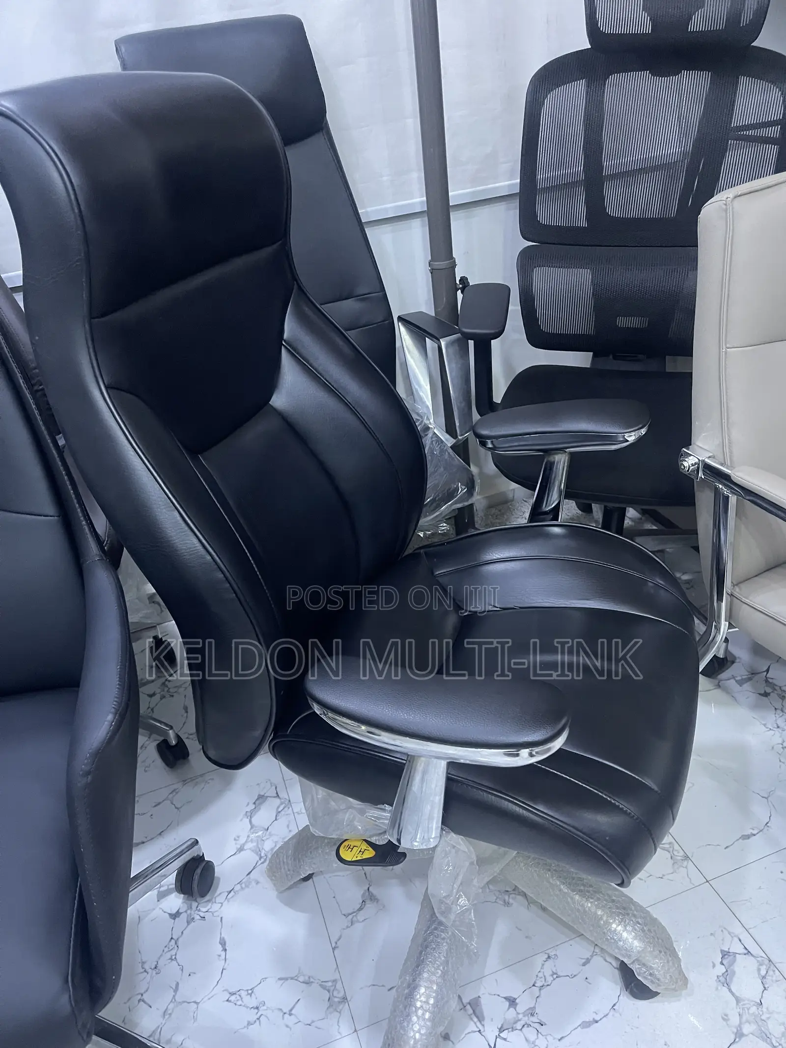 Leather Swivel Chair/Black/Brown/ Quality Foreign Leather Chair