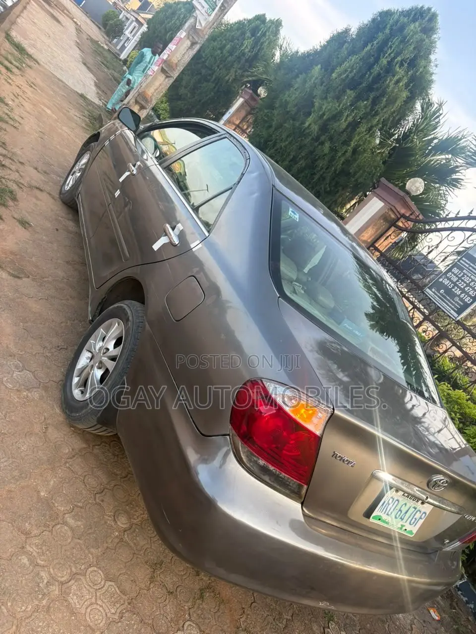 Toyota Camry LE V6 4dr Sedan (3.0L 6cyl 5A) 2005 Gray