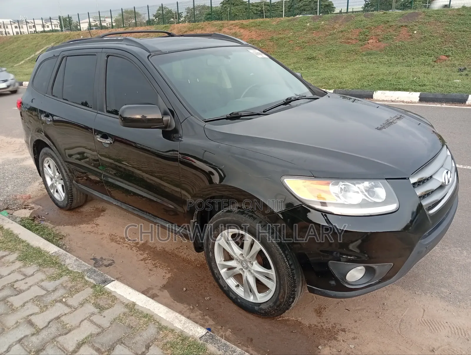 Hyundai Santa Fe 2011 Black
