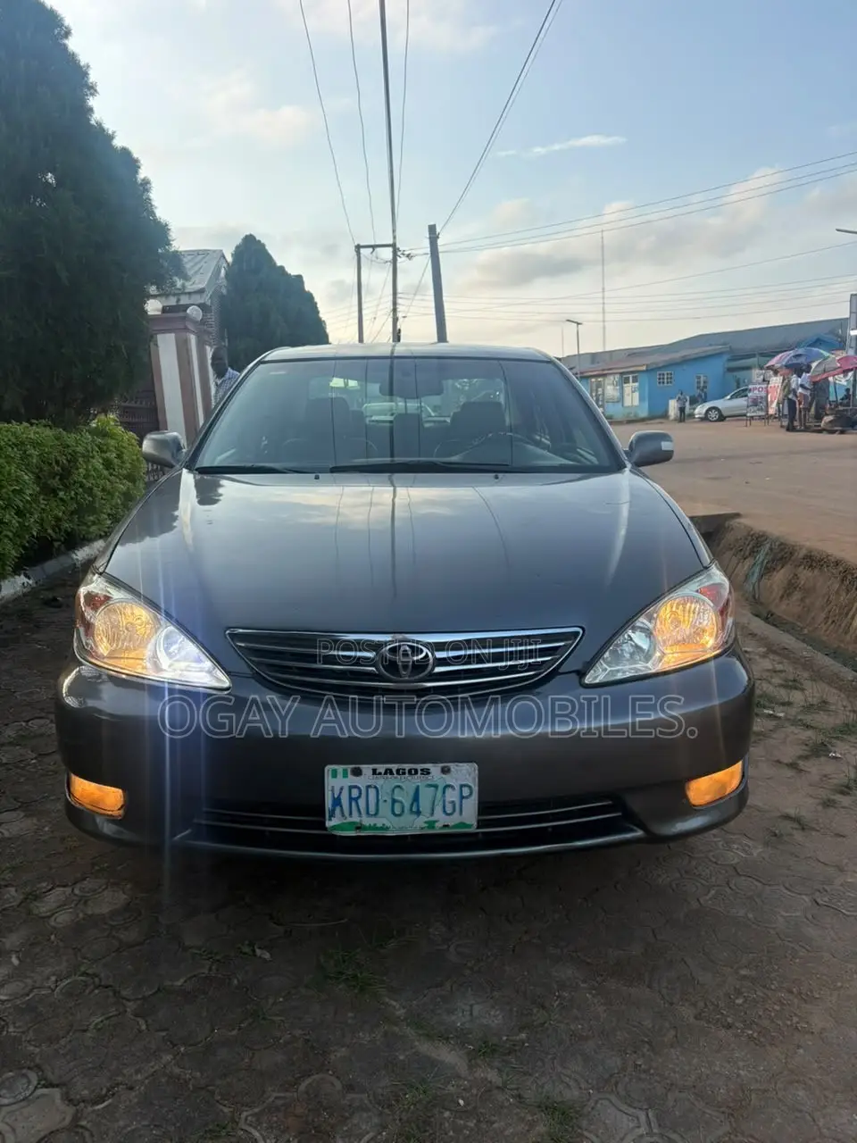 Toyota Camry LE V6 4dr Sedan (3.0L 6cyl 5A) 2005 Gray
