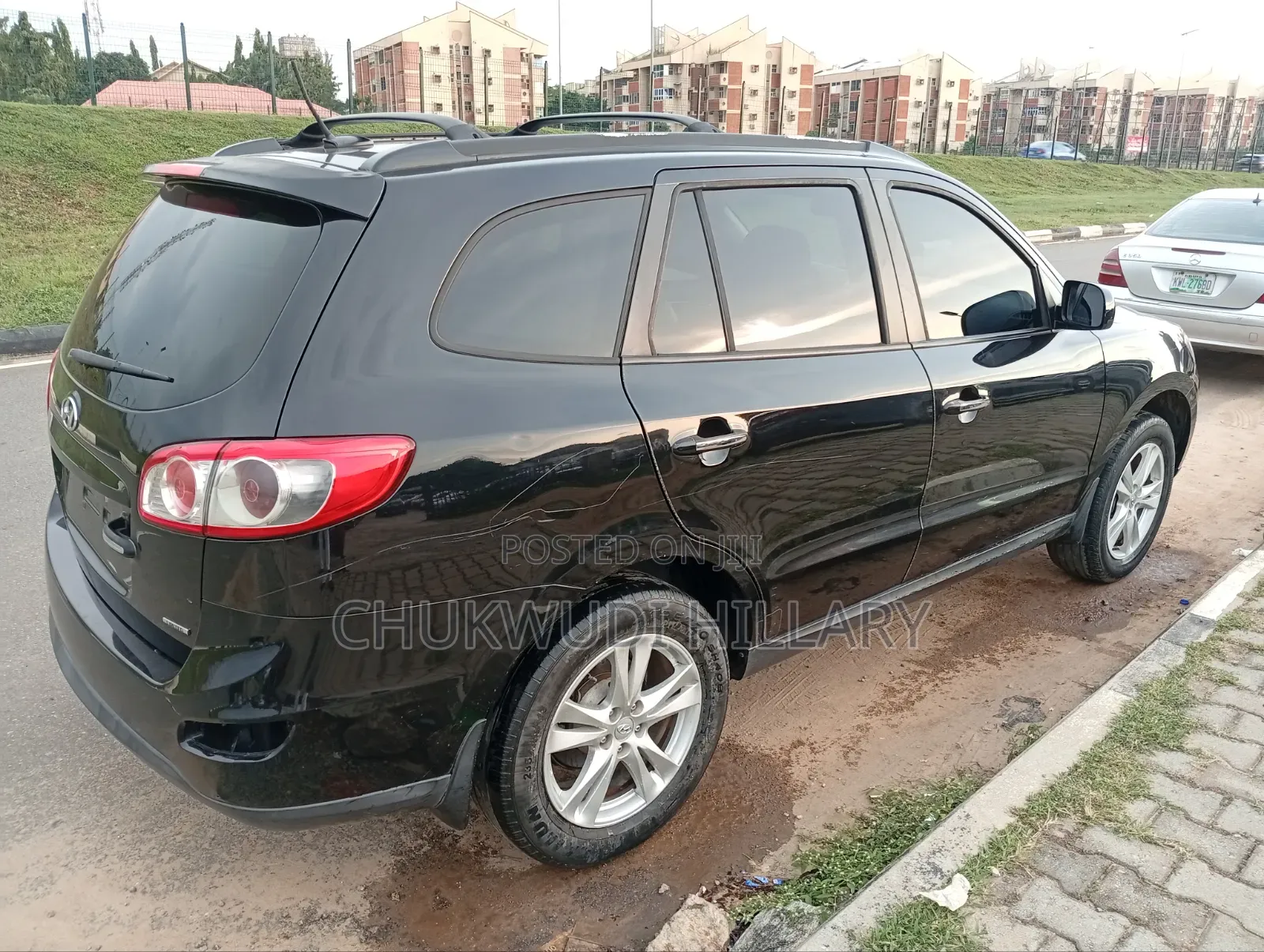 Hyundai Santa Fe 2011 Black