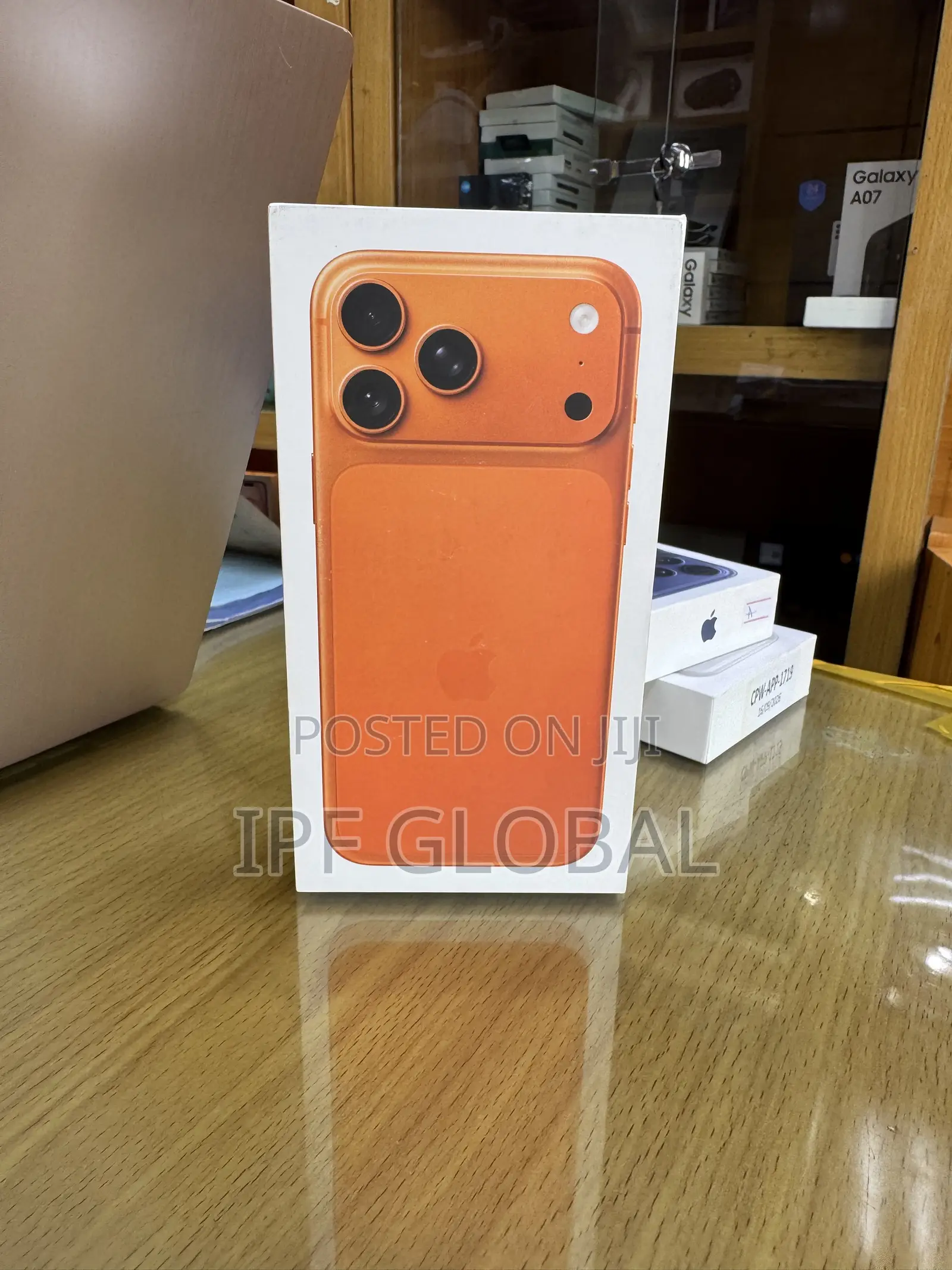 New Apple iPhone 17 Pro Max 256 GB Orange