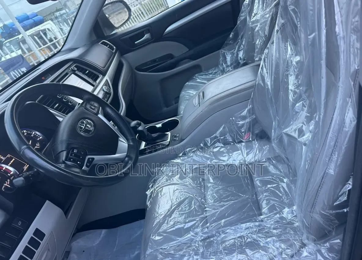 Toyota Highlander 2016 Black