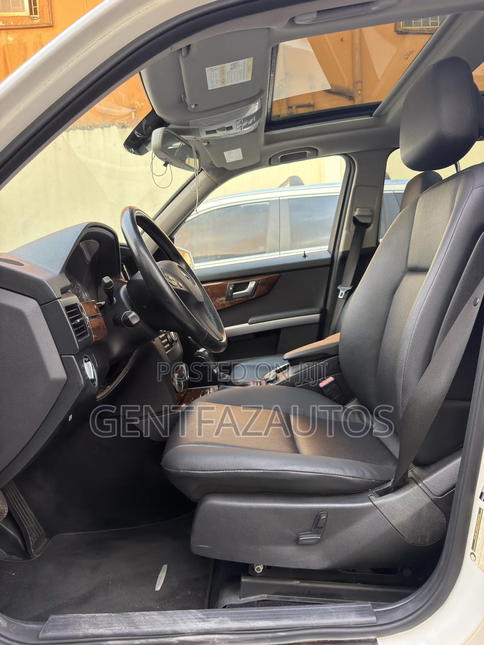 Mercedes-Benz GLK-Class 350 4MATIC 2012 White