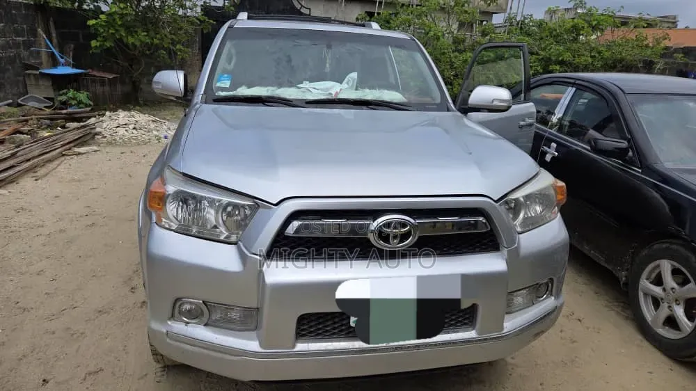 Toyota 4-Runner Limited 4WD 2011 Silver