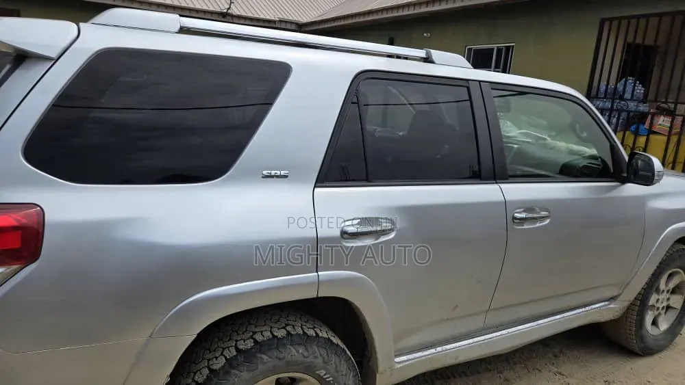 Toyota 4-Runner Limited 4WD 2011 Silver