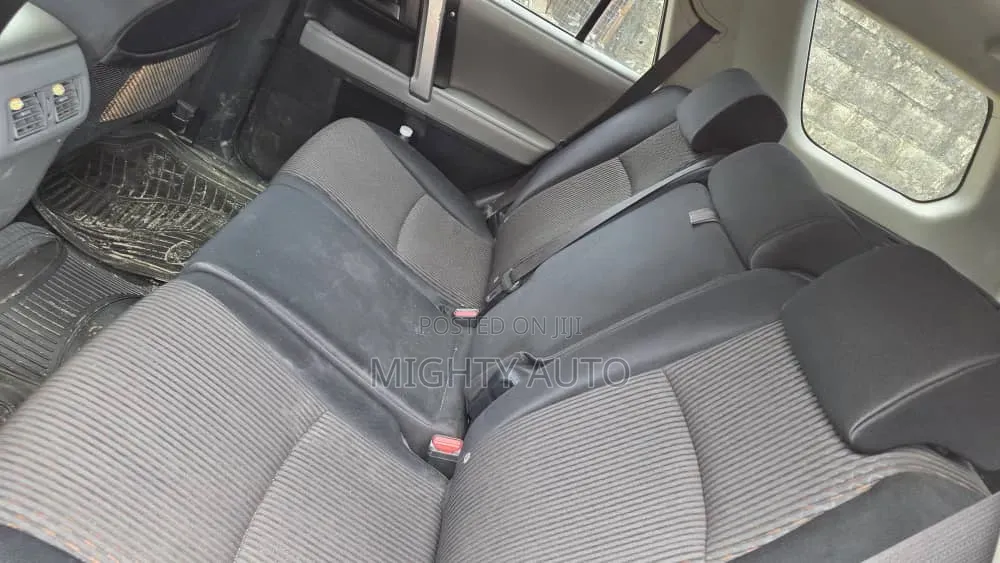 Toyota 4-Runner Limited 4WD 2011 Silver