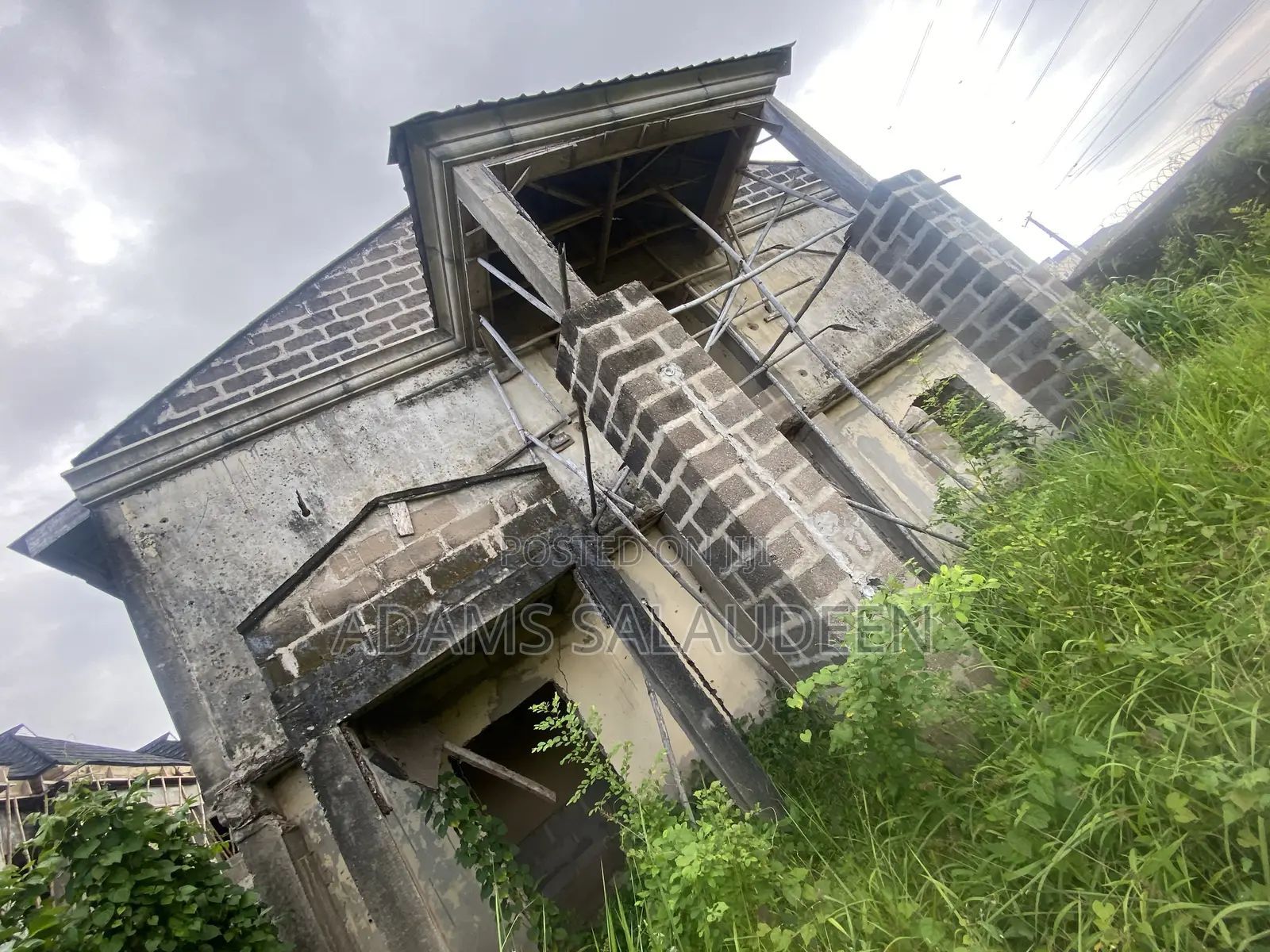 HOTEL Uncompleted 20 Room Selfcon and a Hall