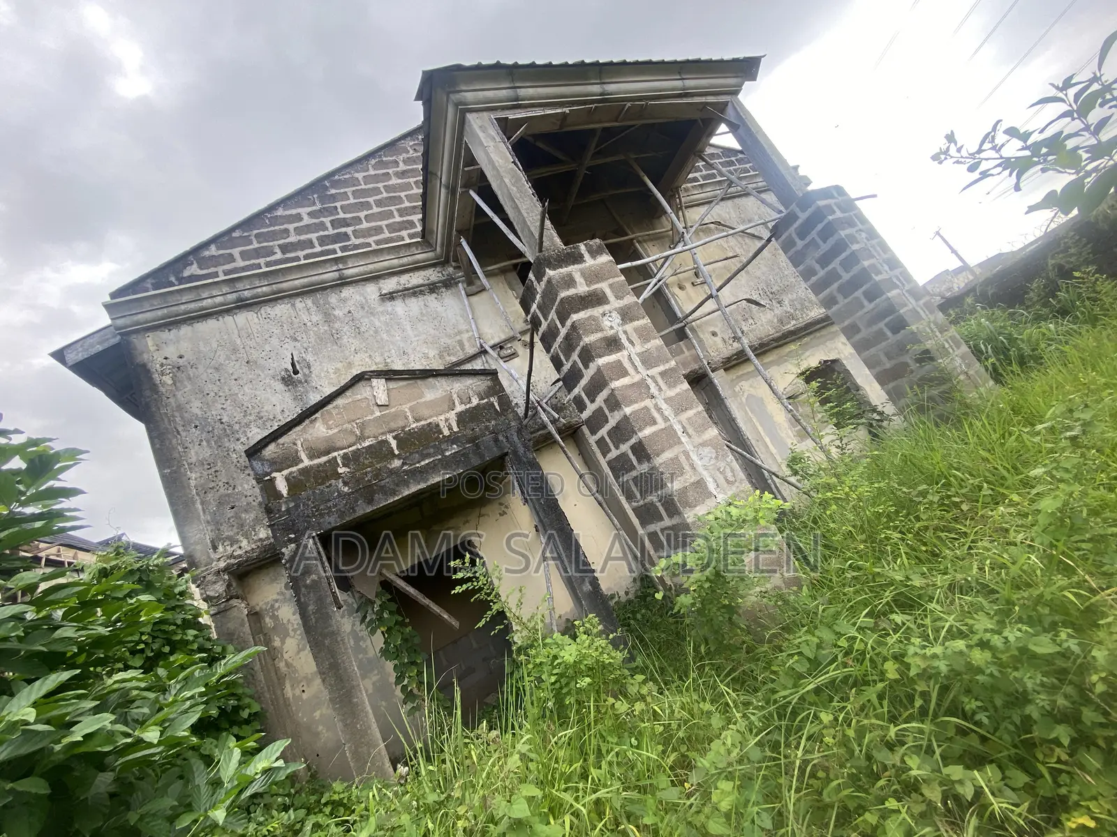 HOTEL Uncompleted 20 Room Selfcon and a Hall