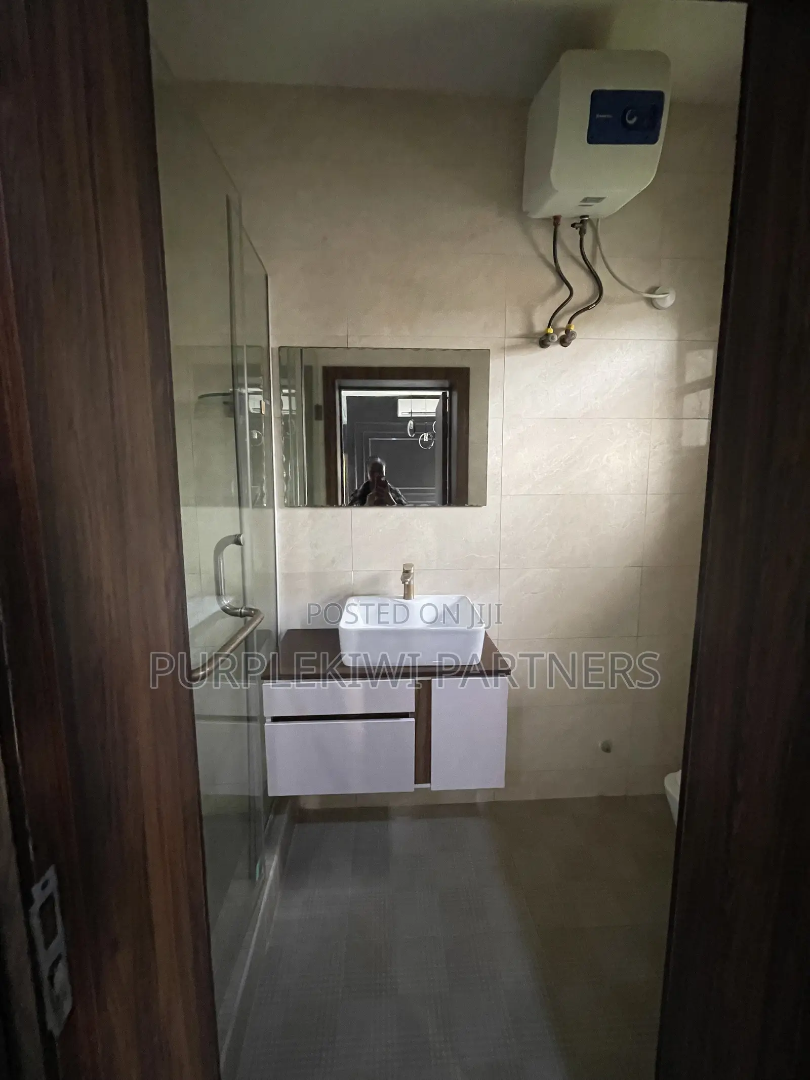3bdrm Apartment in Oniru Estate, Victoria Island Extension for rent