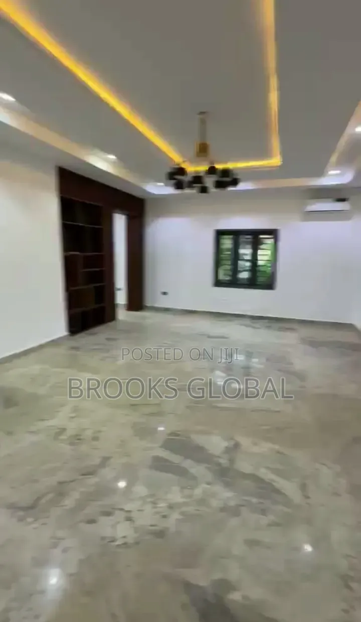 4bdrm Duplex in Asokoro for sale