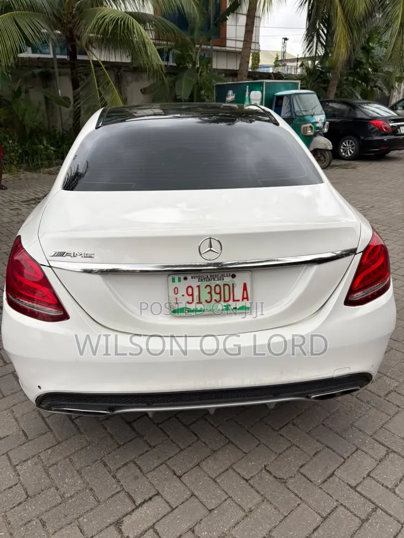 Mercedes-Benz C300 2019 White