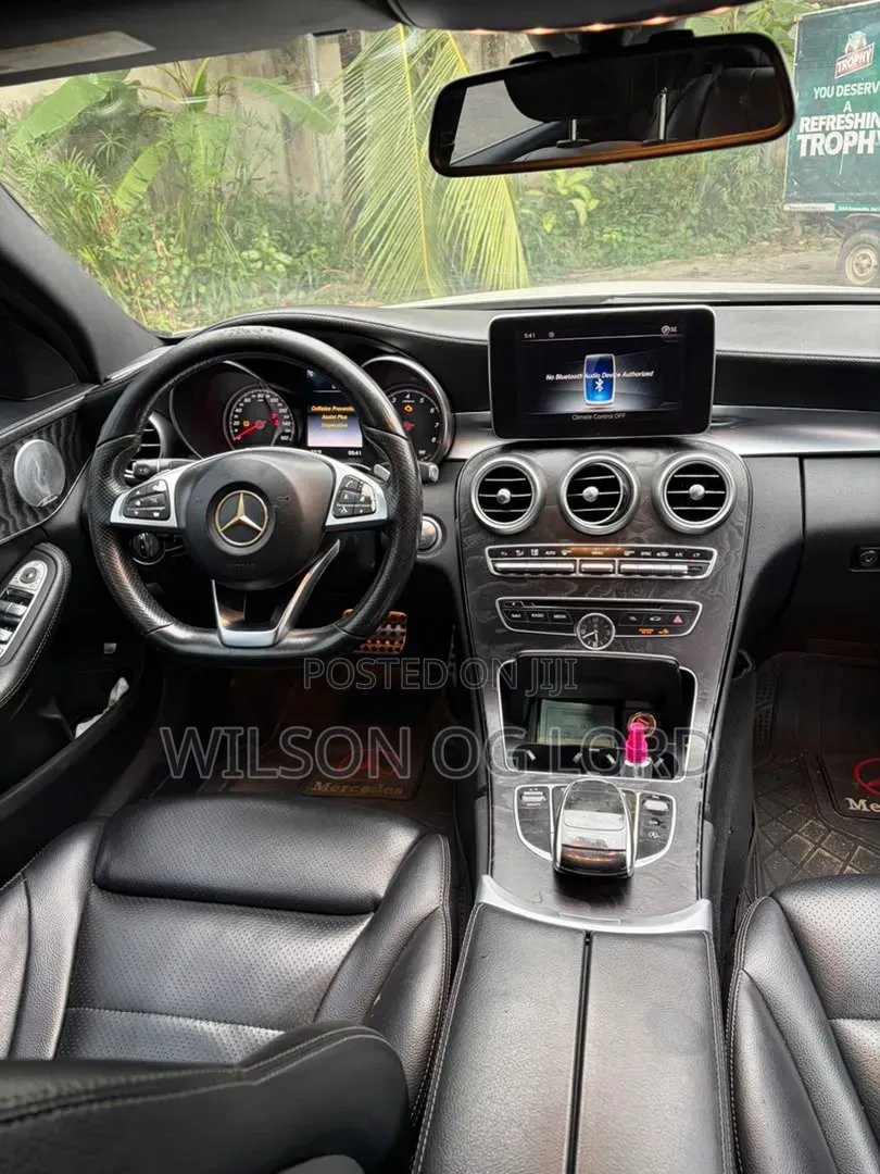 Mercedes-Benz C300 2019 White