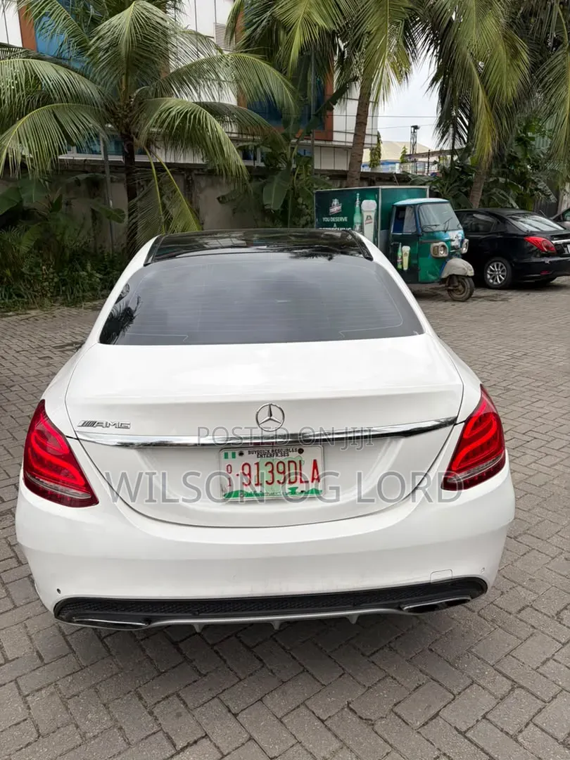 Mercedes-Benz C300 2019 White