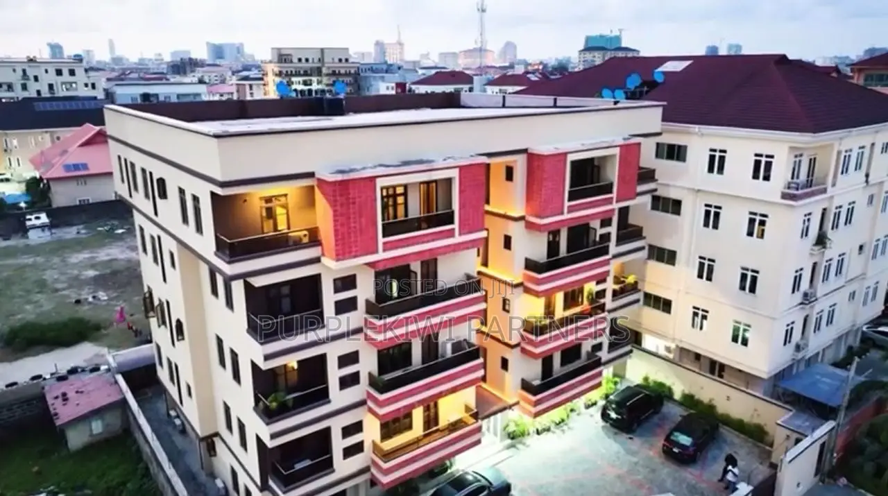 3bdrm Apartment in Oniru Estate, Victoria Island Extension for rent