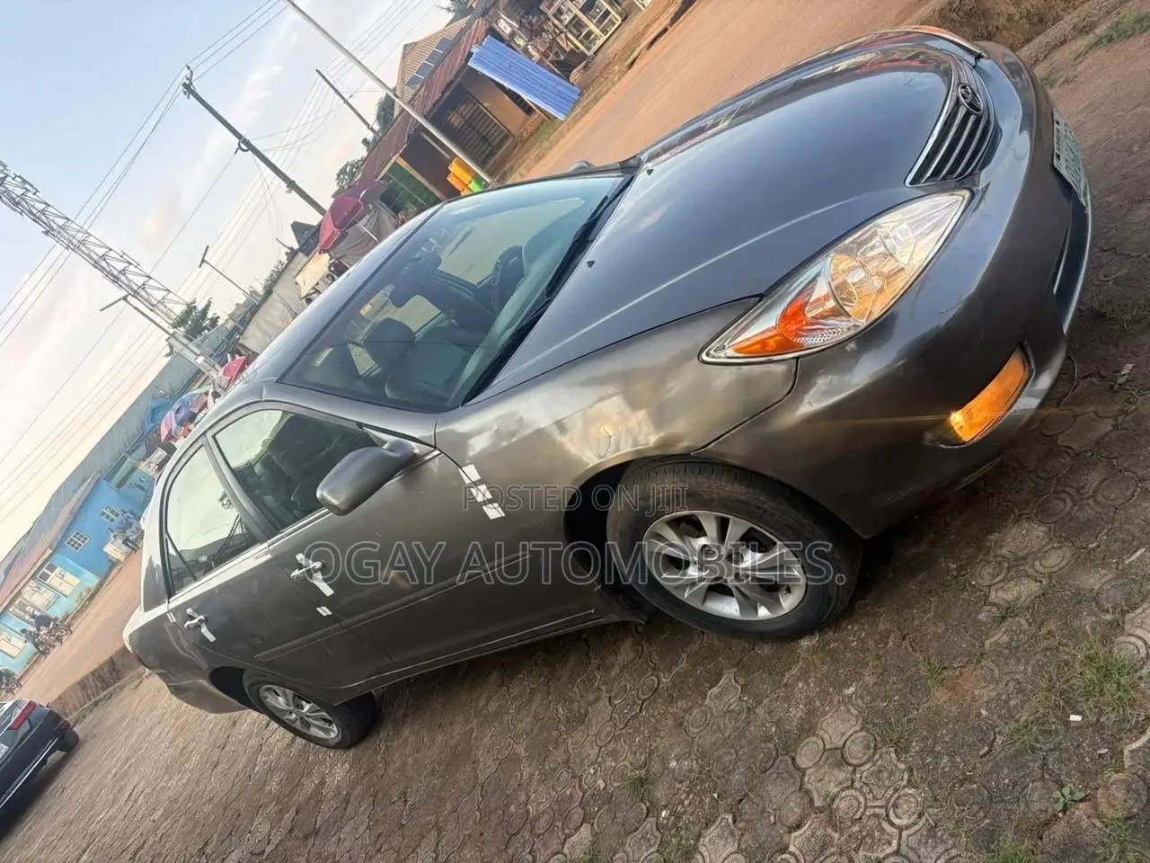 Toyota Camry LE V6 4dr Sedan (3.0L 6cyl 5A) 2005 Gray