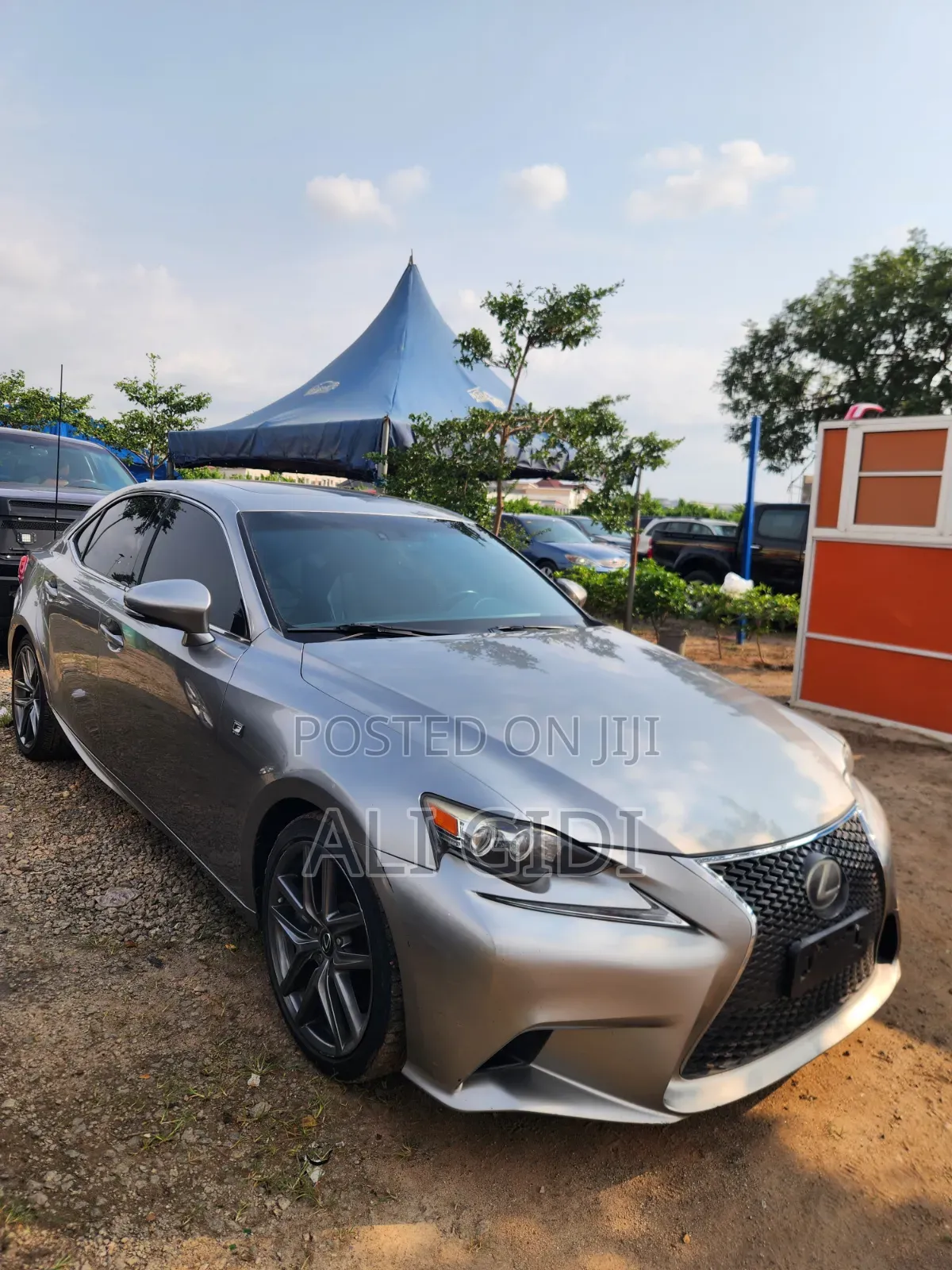Lexus IS 350 AWD 2016 Brown