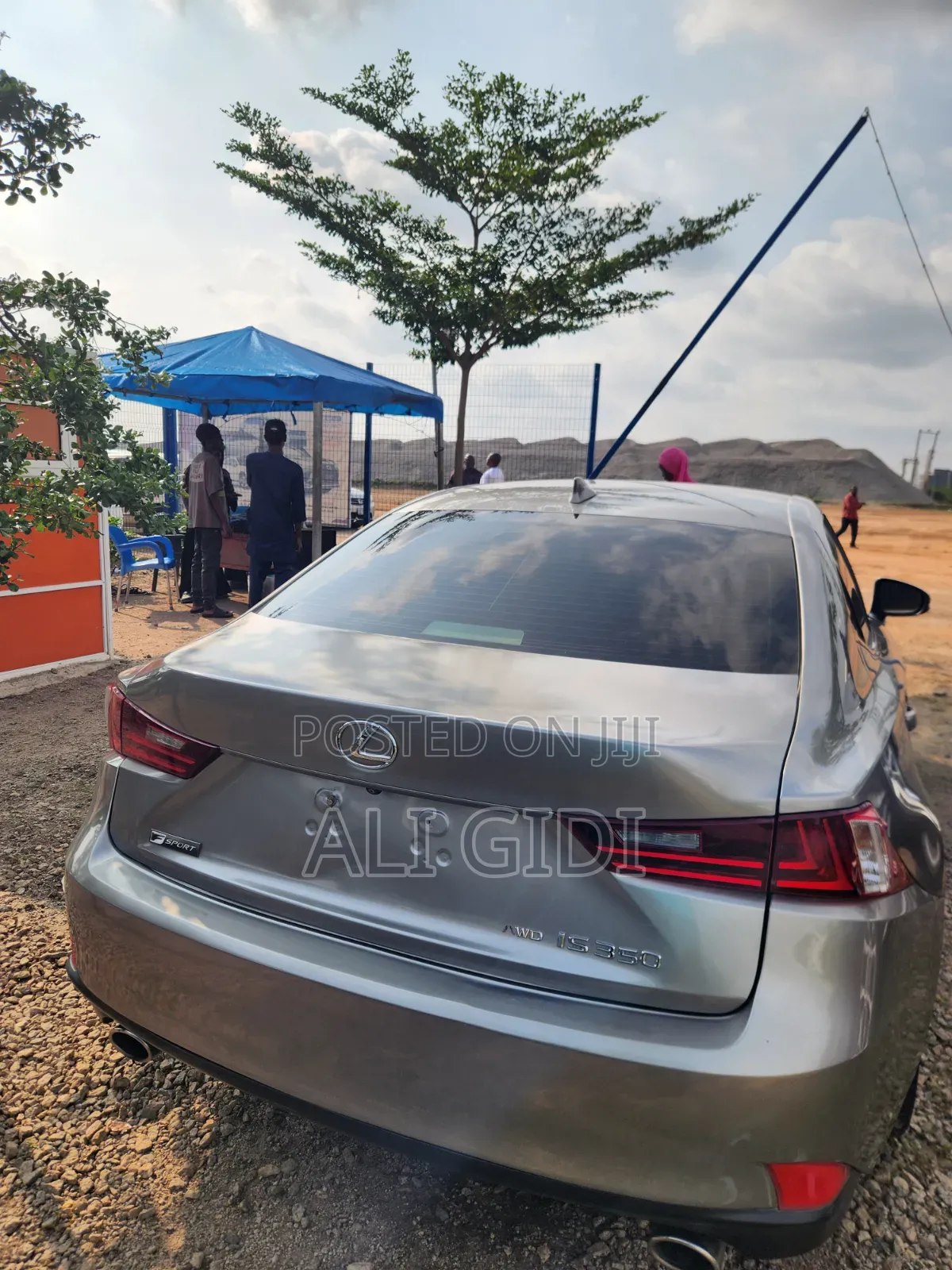 Lexus IS 350 AWD 2016 Brown