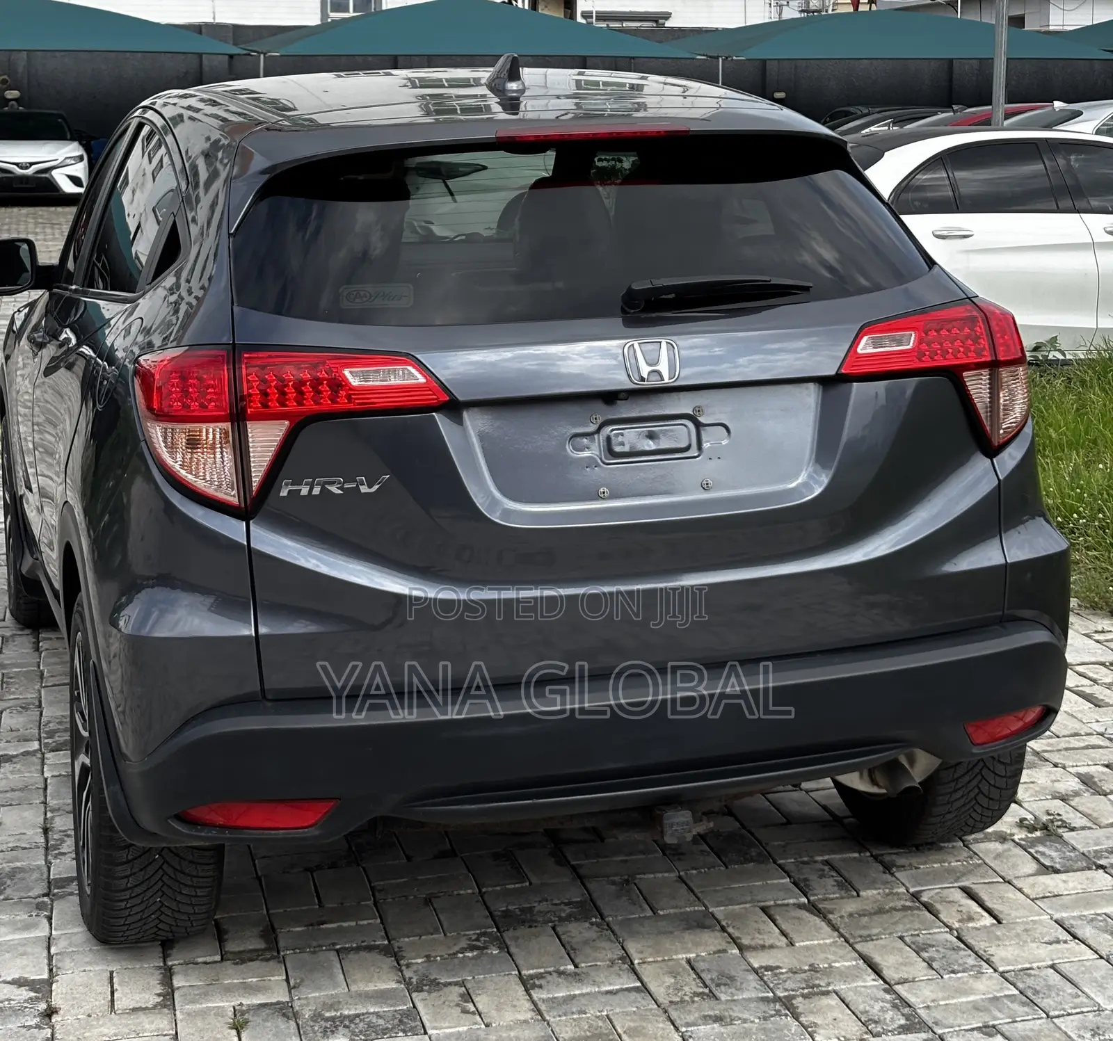 Honda HR-V 4dr SUV (1.5L 4cyl CVT) 2016 Gray