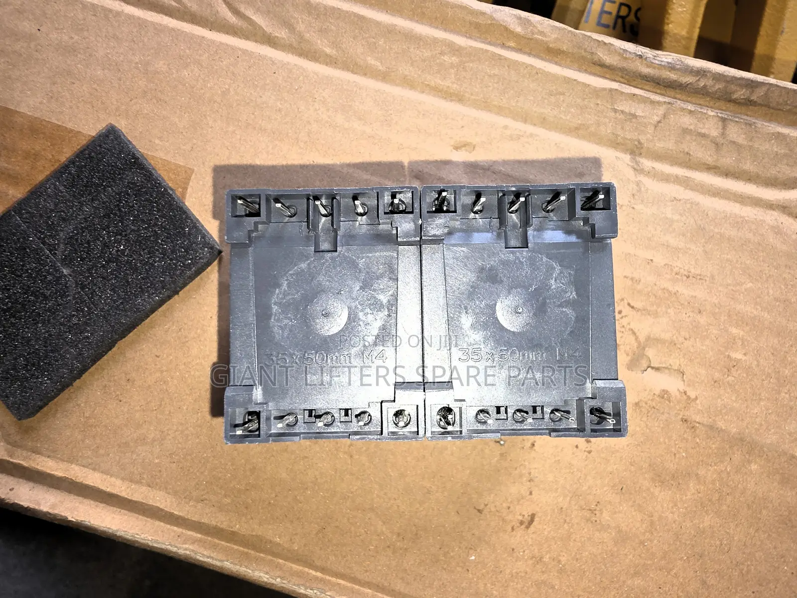 Lc2k09015e7 Reversing Contactor – 48v AC, 9a